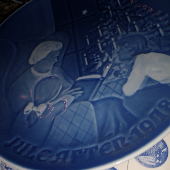 5 VINTAGE ROYAL COPENHAGEN PLATES - Picture 10 of 13